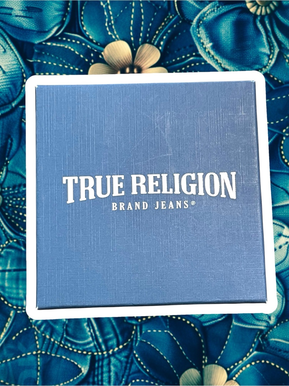 True Religion Boxed Set of 4 Pair of Earrings - Picture 3 of 3